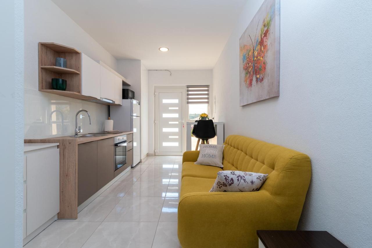 Apartment Leo Trogir Zewnętrze zdjęcie